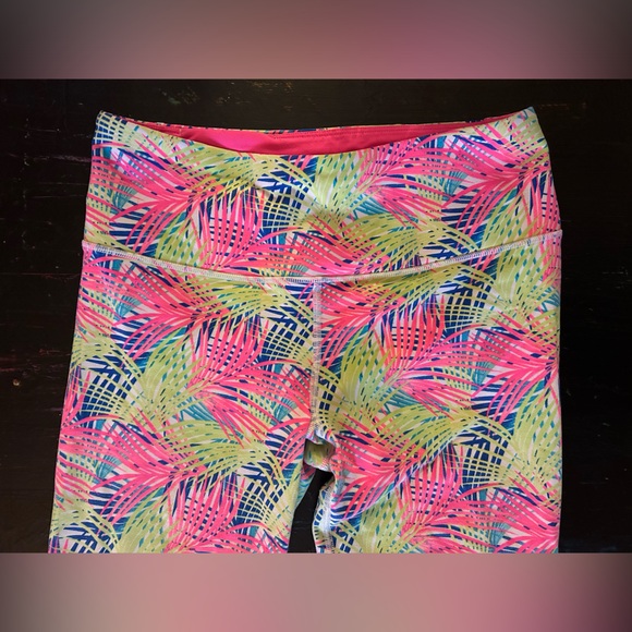 VSX Tropical Print Leggings - Calf Length - Size S - Picture 4 of 7